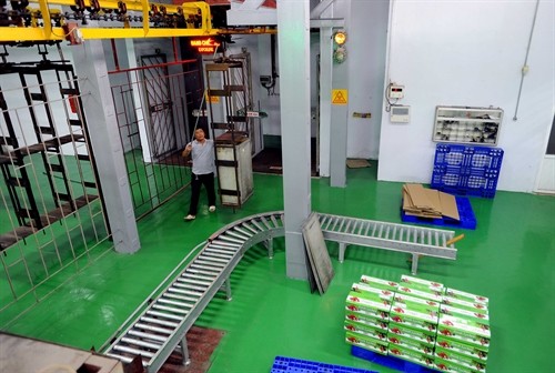 Trung tâm Chiếu xạ Hà Nội chiếu xạ lô vải xuất khẩu đầu tiên