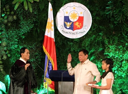 Tổng thống đắc cử Philippines tuyên thệ nhậm chức