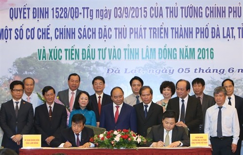 Thủ tướng Nguyễn Xuân Phúc : Du lịch và nông nghiệp công nghệ cao là lĩnh vực ưu tiên đầu tư tại Lâm Đồng