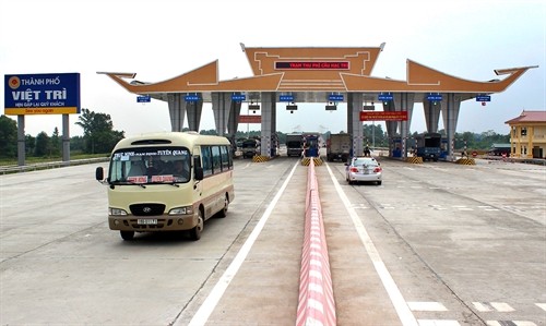 Phó Thủ tướng Trịnh Đình Dũng yêu cầu tính lại giá phí lưu thông qua cầu Hạc Trì