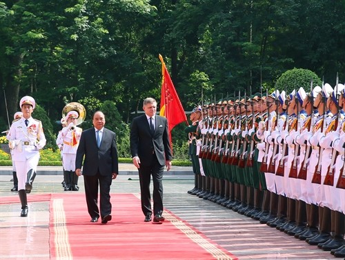 Thủ tướng nước Slovakia Robert Fico thăm chính thức Việt Nam