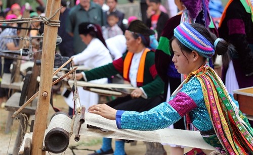 Ngày hội văn hóa dân tộc Mông toàn quốc lần thứ II diễn ra vào tháng 11