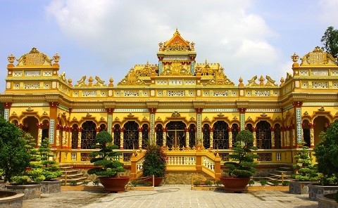 Du lịch Tiền Giang ghé thăm chùa Vĩnh Tràng tuyệt đẹp