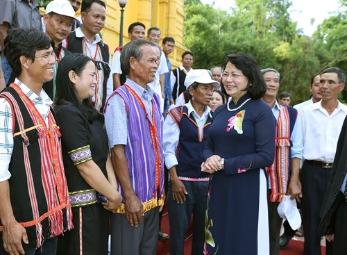 Phó Chủ tịch nước tiếp đoàn đại biểu có uy tín trong đồng bào dân tộc thiểu số tỉnh Kon Tum