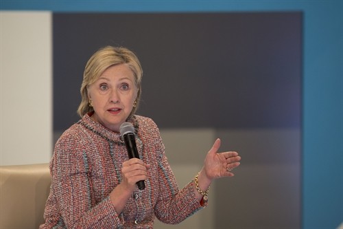 Cựu Ngoại trưởng  H.Clinton tự nguyện trả lời chất vấn của FBI về việc sử dụng địa chỉ e-mail cá nhân