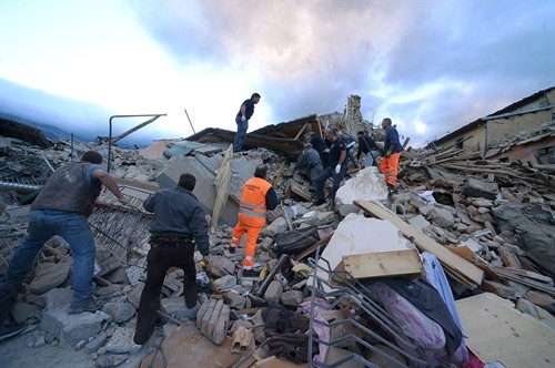 Động đất tại Italy: Hơn 600 người thương vong, công tác cứu trợ gặp khó khăn
