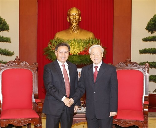 Tổng Bí thư Nguyễn Phú Trọng tiếp Đoàn đại biểu cấp cao Ủy ban Trung ương Mặt trận Lào Xây dựng đất nước