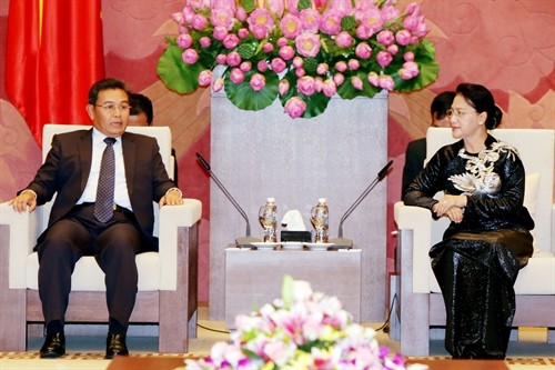 Chủ tịch Quốc hội Nguyễn Thị Kim Ngân tiếp Chủ tịch Ủy ban Trung ương Mặt trận Lào xây dựng đất nước