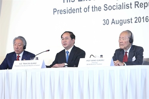 Chủ tịch nước Trần Đại Quang kết thúc chuyến thăm cấp Nhà nước tới Cộng hòa Singapore