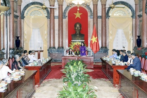 Phó Chủ tịch nước Đặng Thị Ngọc Thịnh tiếp đoàn đại biểu người có công với cách mạng tỉnh Thừa Thiên Huế