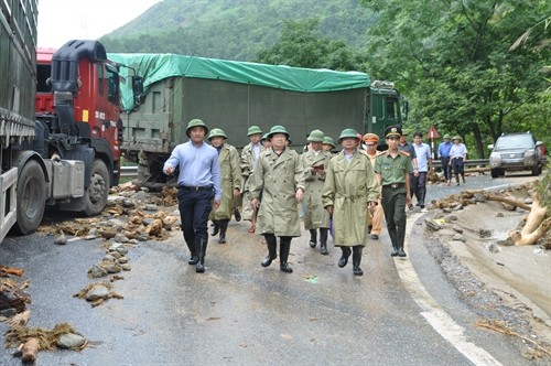 Phó Thủ tướng Trịnh Đình Dũng chỉ đạo công tác khắc phục hậu quả mưa lũ tại Lào Cai