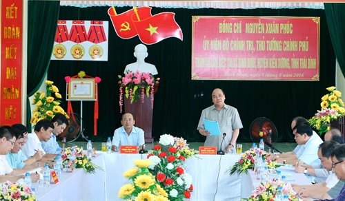 Thủ tướng Nguyễn Xuân Phúc khảo sát thực tế chương trình xây dựng nông thôn mới tại Thái Bình