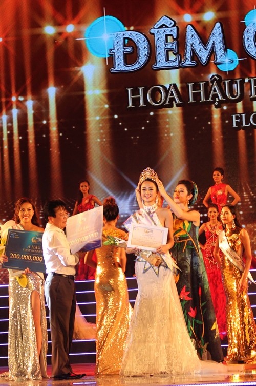 Hình ảnh đêm chung kết cuộc thi Hoa hậu Bản sắc Việt toàn cầu 2016