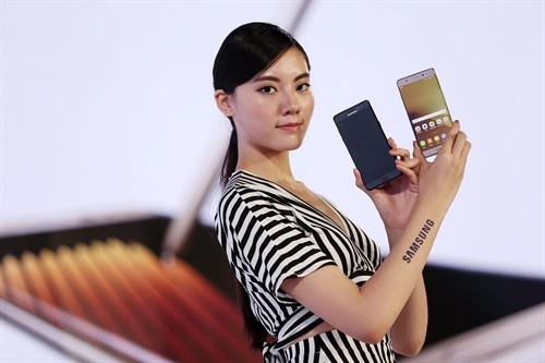 Samsung gấp rút thu hồi 2,5 triệu điện thoại Galaxy Note 7 vì nguy cơ cháy nổ