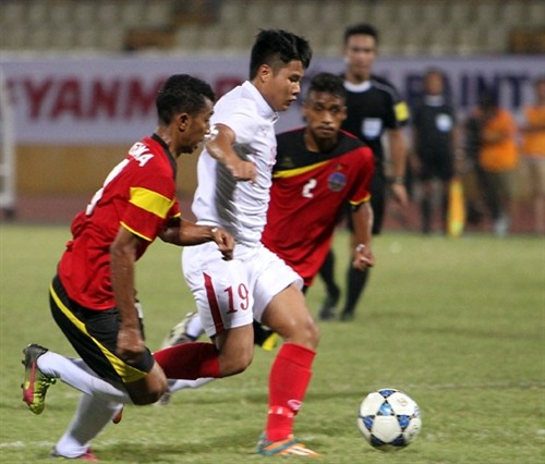 Đánh bại Đông Timor, U19 Việt Nam vươn lên đầu bảng