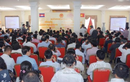 Diễn đàn doanh nghiệp Việt Nam - Campuchia năm 2016