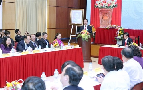 Chủ tịch nước Trần Đại Quang làm việc với Tổng Liên đoàn Lao động Việt Nam