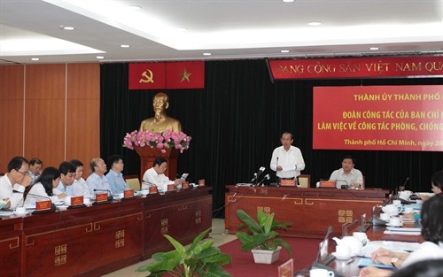 Phó Thủ tướng Thường trực Chính phủ Trương Hòa Bình làm việc với Thành ủy Thành phố Hồ Chí Minh