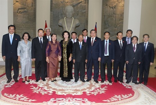 Chủ tịch Quốc hội Nguyễn Thị Kim Ngân hội đàm với Chủ tịch Quốc hội Campuchia Samdech Heng Samrin