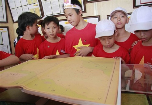 Triển lãm “Hoàng Sa, Trường Sa của Việt Nam - Những bằng chứng lịch sử và pháp lý” tại Lâm Đồng