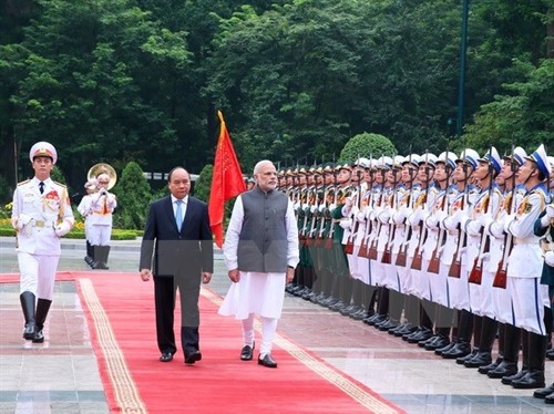 Thủ tướng Ấn Độ kết thúc tốt đẹp chuyến thăm chính thức Việt Nam
