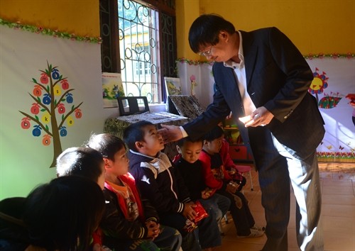 Ban Chỉ đạo Tây Bắc thăm, tặng quà Tết gia đình chính sách, hộ nghèo tại tỉnh Điện Biên