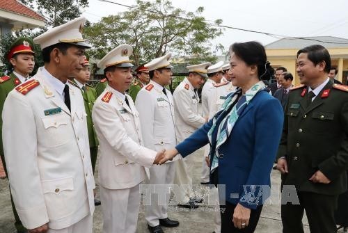 Chủ tịch Quốc hội chúc Tết quân và dân vùng biên giới Quảng Ninh