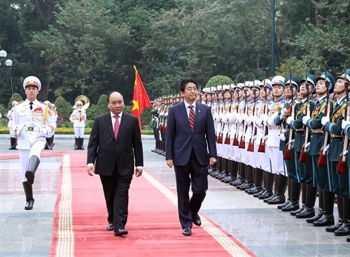 Lễ đón Thủ tướng Nhật Bản Shinzo Abe và Phu nhân thăm chính thức Việt Nam