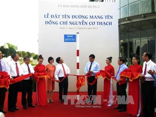 Phó Thủ tướng Phạm Bình Minh dự lễ đặt tên đường Nguyễn Cơ Thạch tại Thành phố Hồ Chí Minh