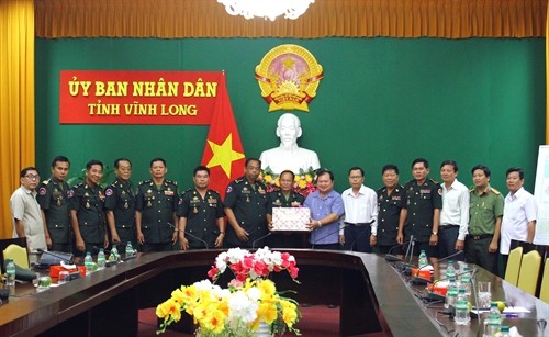 Bộ Tư lệnh Cảnh vệ Hoàng gia Campuchia chúc Tết lãnh đạo tỉnh Vĩnh Long