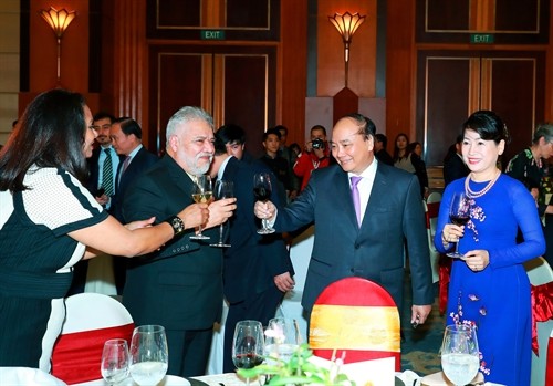 Thủ tướng Nguyễn Xuân Phúc chủ trì tiệc chiêu đãi Đoàn Ngoại giao nhân dịp Tết cổ truyền dân tộc