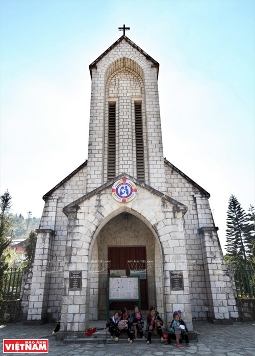 Nhà thờ đá Sa Pa
