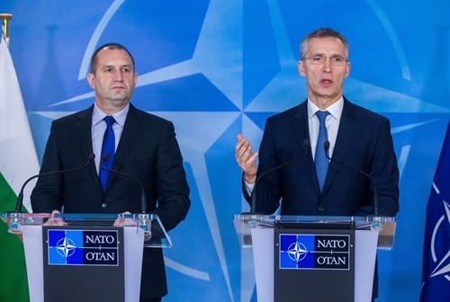 NATO và Mỹ muốn đối thoại với Nga trên thế mạnh