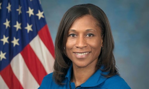 Du hành gia người Mỹ gốc Phi đầu tiên lên Trạm Vũ trụ quốc tế (ISS)