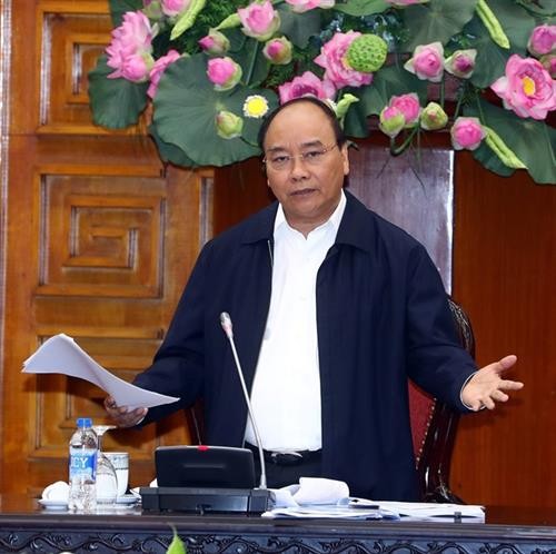 政府总理阮春福与北宁省领导举行工作会议