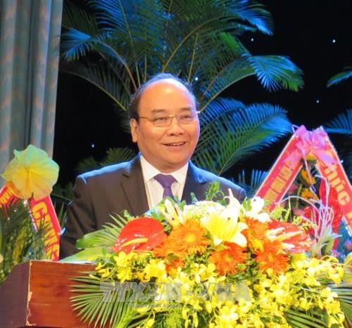 阮春福出席广南—岘港特区区委成立50周年纪念典礼