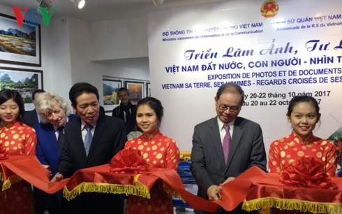 越南海洋与岛屿展览会在法国首都巴黎举行