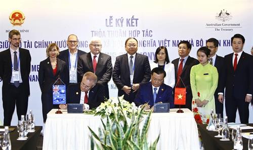 越南财政部与澳大利亚财政部签署合作备忘录
