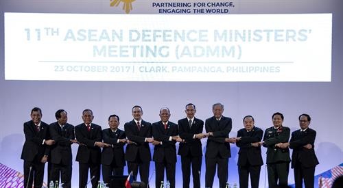 越南出席在菲律宾举行的第十一届东盟国防部长会议