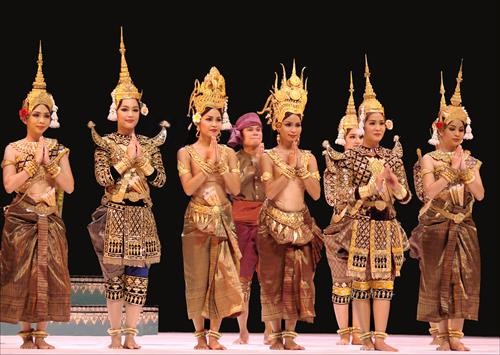 Phong tục tập quán và văn hóa tín ngưỡng Campuchia