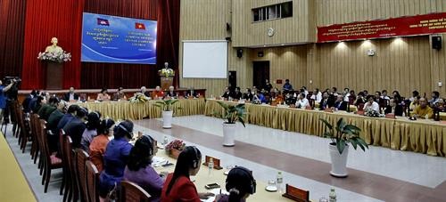 大力促进越柬两国人民友好合作关系