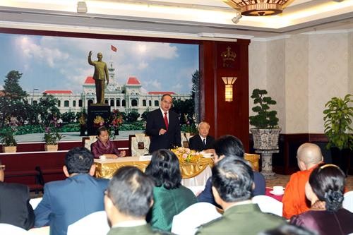 胡志明市市委书记阮善仁会见柬埔寨人民代表团
