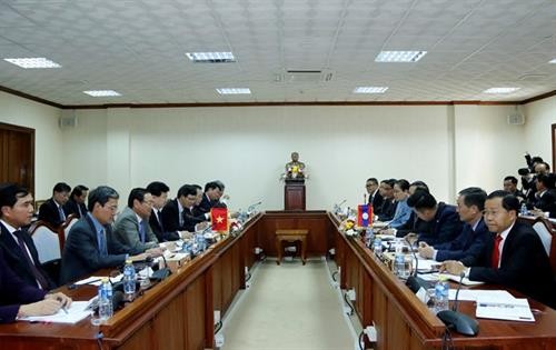 政府副总理郑廷勇访问老挝并出席老挝国会大厦项目动工仪式