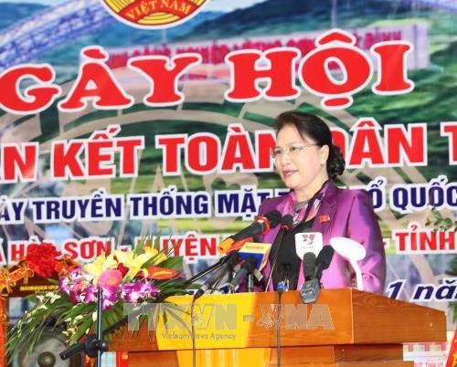 Chủ tịch Quốc hội Nguyễn Thị Kim Ngân dự Ngày hội đại đoàn kết toàn dân tộc tại tỉnh Hòa Bình