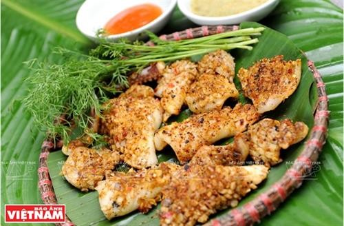 越南美食：香茅辣椒烤鱿鱼