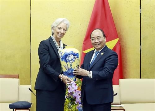 越南政府总理阮春福会见国际货币基金组织总裁克里斯蒂娜·拉加德