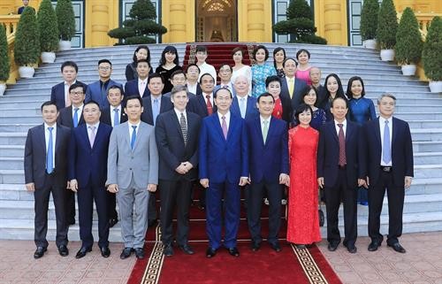 越南国家主席陈大光会见2017年APEC领导人会议周主要赞助商