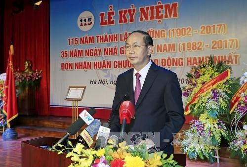 越南国家主席陈大光出席河内医科大学建校115周年纪念典礼