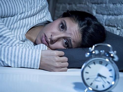 4 thói quen phá hỏng giấc ngủ mà bạn không hay biết