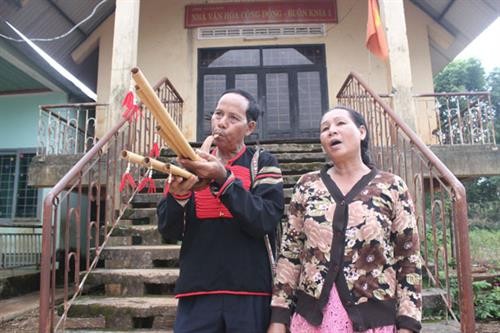 Đắk Lắk: Người say mê hát Ayray ở buôn Knia